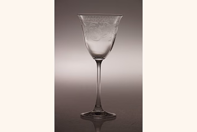 Elegant Red Wine Glasses 260ml Versal